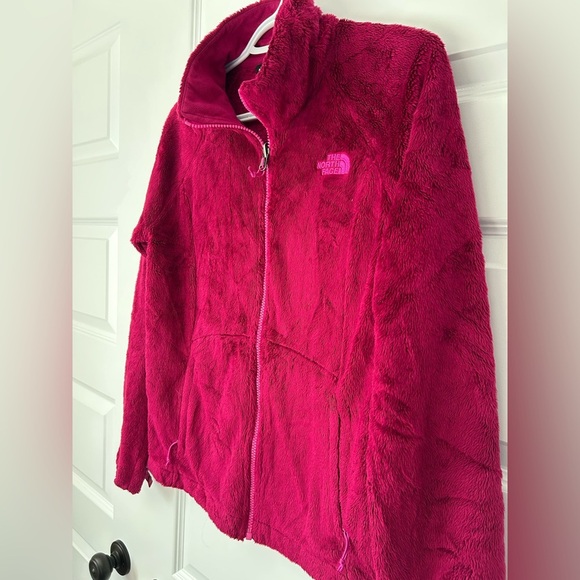 The North Face Women's Pink Fuzzy Soft Teddy Jacket - Picture 5 of 7